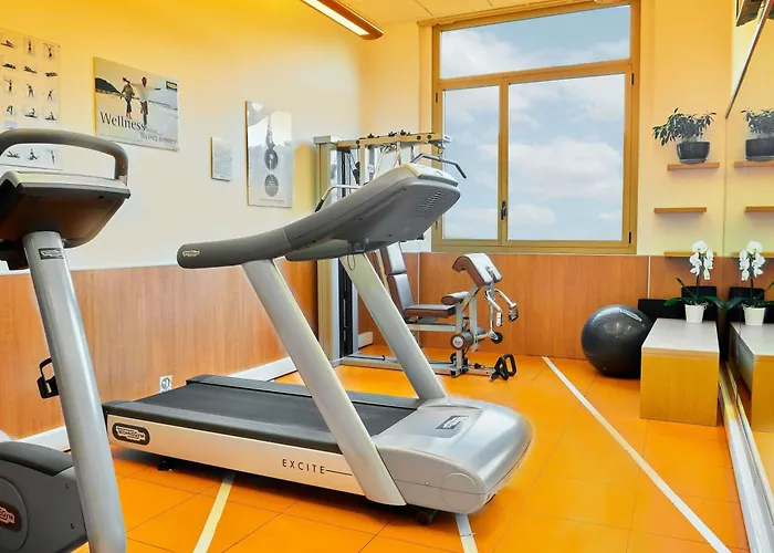Hotel con piscina: Novotel Torino Corso Giulio Cesare